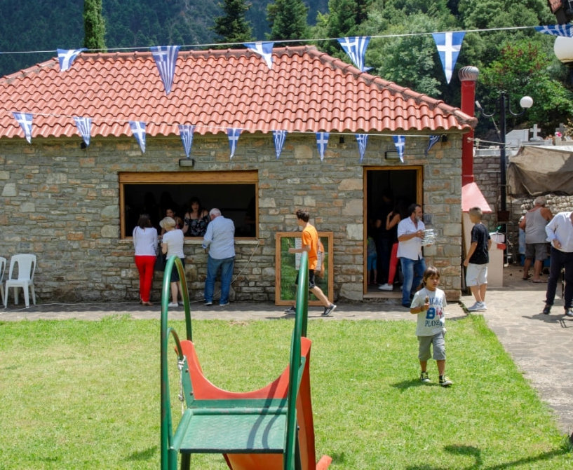 Gathering of residents of Ampelakiotissa