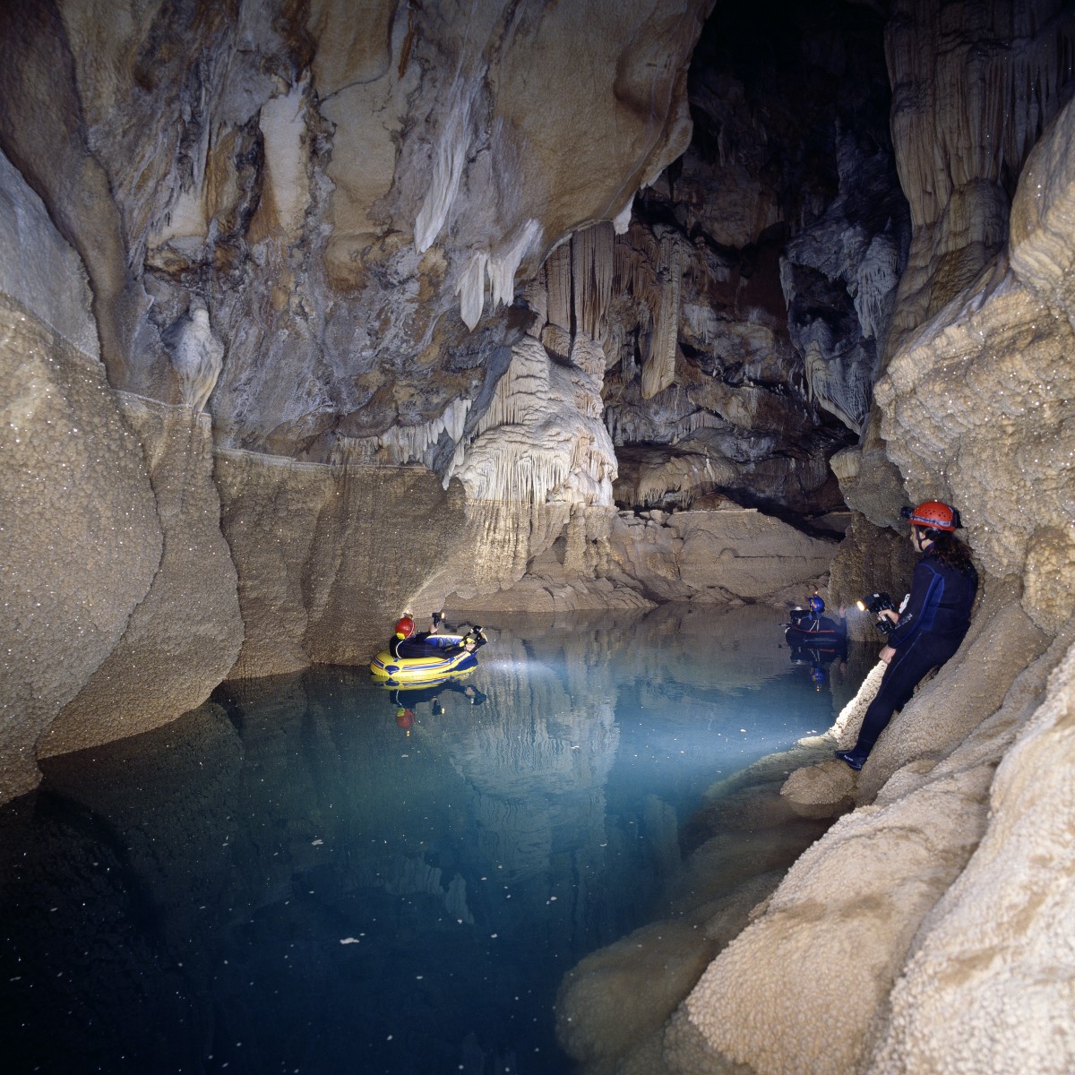 Cave of Lakes